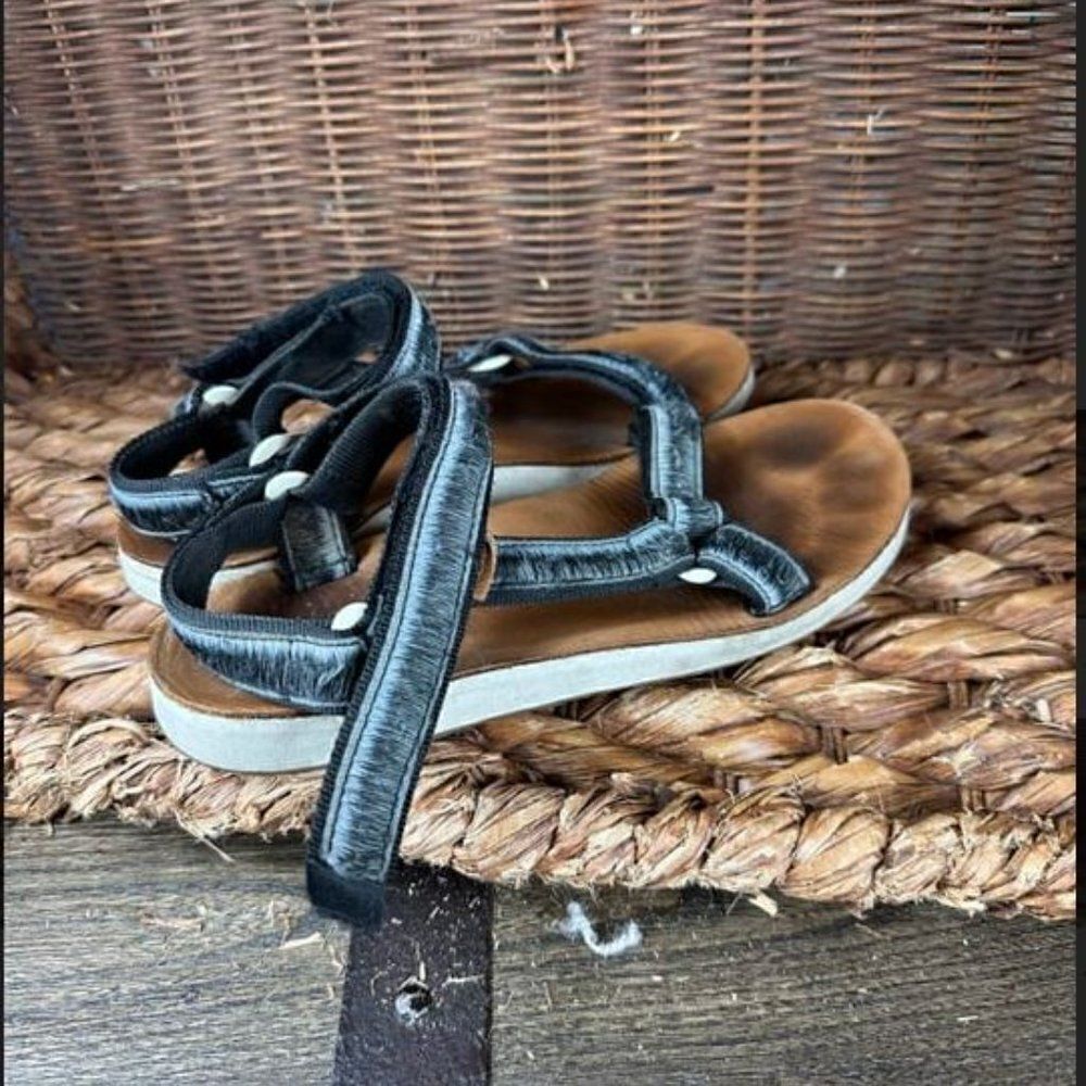 Teva Sz 9 Women's‎ Black White Strap Original Universal Sandals